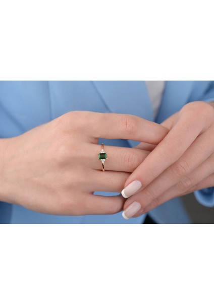 Emerald Cut Kadın 14 Ayar Altın Yüzük, Yeşil Taşlı Zarif Kadın Yüzüğü modelleri