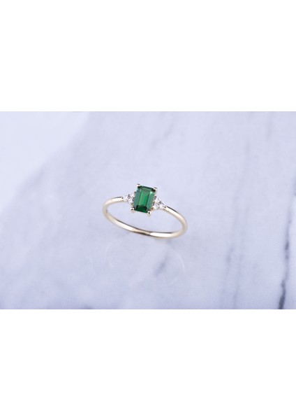 Emerald Cut Kadın 14 Ayar Altın Yüzük, Yeşil Taşlı Zarif Kadın Yüzüğü fırsatları
