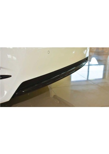 Honda Civic Fc5 2016-2020 Arka Tampon Alt Çıta Karbon
