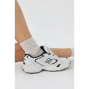 Suud Collection Beyaz Pamuklu İnce Fitilli Çorap