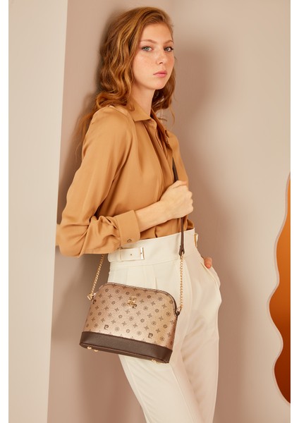 Altın Monogram Çapraz Çanta 05PO22Y1529-MN A