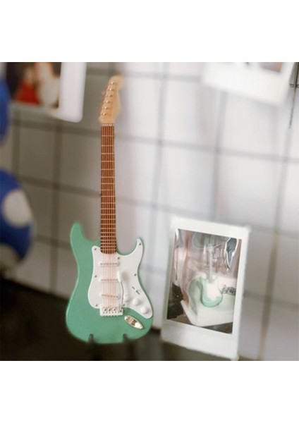 Mini Ahşap Elektro Gitar Modeli Süsler Koleksiyonu Standı ve Vaka Ihale Yeşil (Yurt Dışından) modelleri