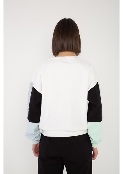 Tiffany W Sweat Sweatshirt