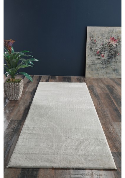 Peluş Post Kaymaz Taban Yolluk Halı Beyaz