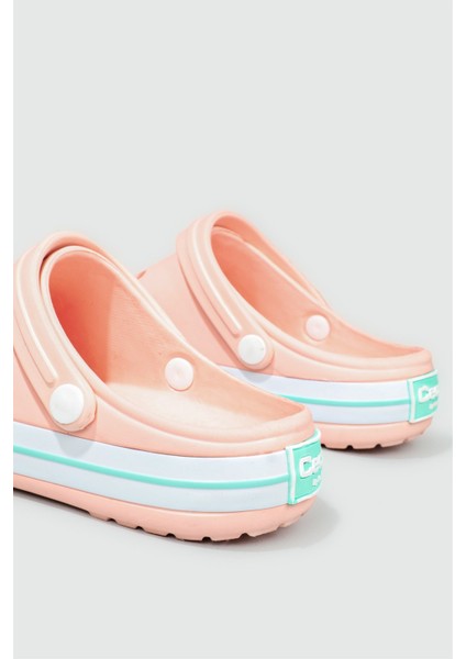 Cross Modeli Pudra Beyaz Su Yeşil Unisex Terlik 0079 fırsatları