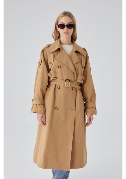 Kadın Camel Renk Pamuk-Polyester Geniş Yaka, Apolet ve Kemer Detaylı Şık Trençkot – Baharlık Dış Giyim indirimleri