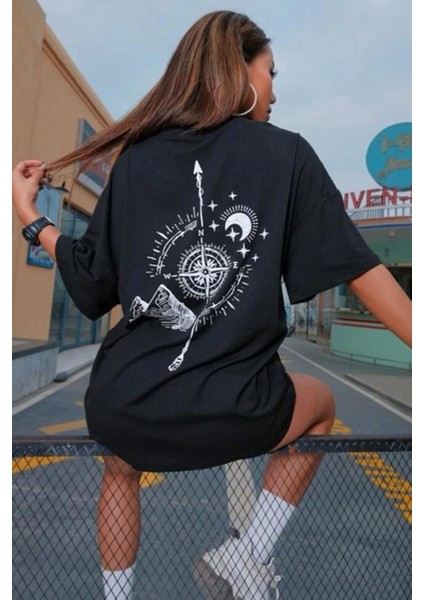Unisex Sırt Pusula Baskılı Tshirt