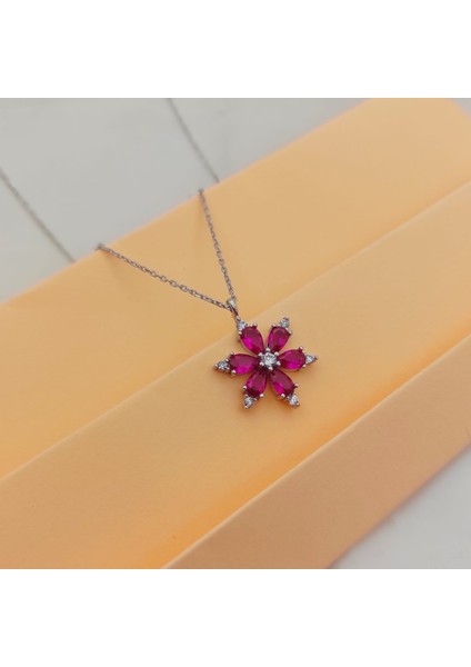 Gümüş Taşlı Kolye Papatya Model 925 Ayar