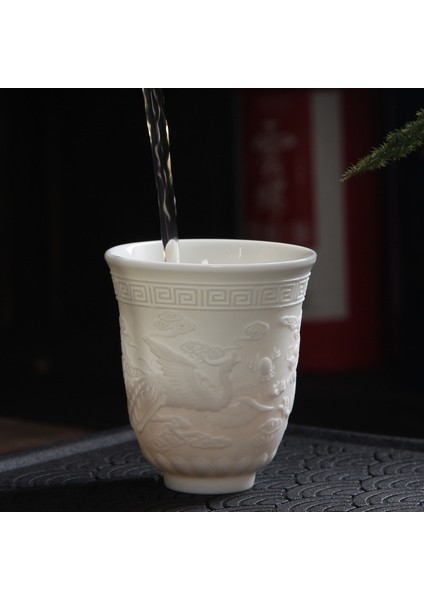 Seramik Ejderha Phoenix Teacup Zen Yeşim Porselen Su Kupa Yaratıcı Kabartmalı Küçük Çay Kase Doğum Günü Hediyeleri Master Cup Drinkware | Teacups (Yurt Dışından) fırsatları