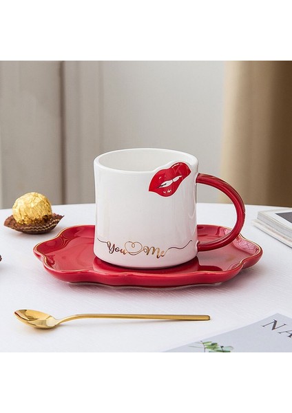Yaratıcı Kırmızı Dudaklar Fincan Tabağı ile Kaşık Set Seramik Kahve Veya Çay Bardağı Fıçı Ev Mutfak Drinkware Komik Doğum Günü Düğün Hediyeleri | Kupa ve tabaklar (Yurt Dışından) fiyatları