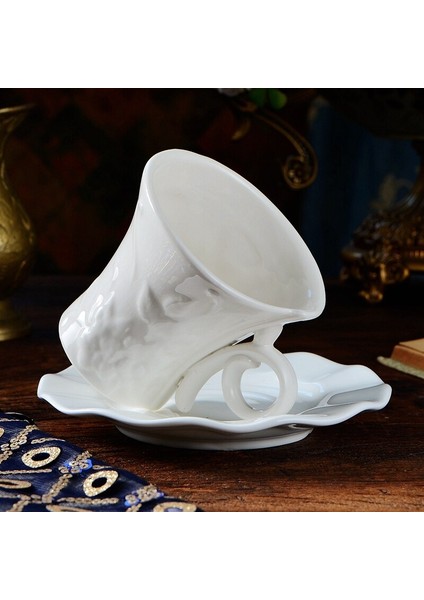 Beyaz Kabartmalı Seramik Kahve Fincanı Seti Lüks Yeniden Kullanılabilir Çay Bardağı ve Tabağı Set Vintage Ev Eşyaları | Kupa ve tabaklar (Yurt Dışından) fiyatları