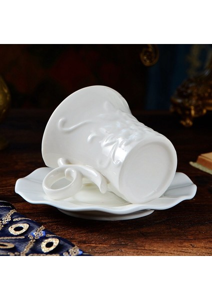 Beyaz Kabartmalı Seramik Kahve Fincanı Seti Lüks Yeniden Kullanılabilir Çay Bardağı ve Tabağı Set Vintage Ev Eşyaları | Kupa ve tabaklar (Yurt Dışından) modelleri