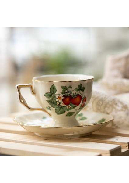 Retro Seramik Kahve Kupaları Türk Avrupa Yaratıcı Yüksek Kaliteli Öğleden Sonra Çay Büro Kupası Kullanımlık Porselen Ev Drinkware | Kahve Kupası ve tabak Setleri (Yurt Dışından) fiyatları