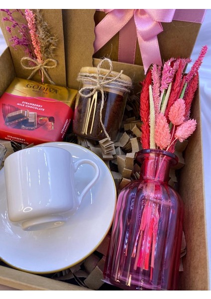 Kahve Sunumum Kadın Özel Gün Hediye Kutusu fırsatları