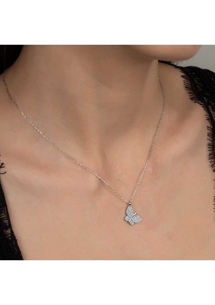 Swarovski Taşlı Gümüş Kelebek Bayan Kolye