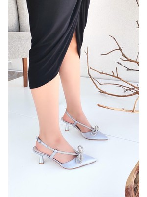 Pabuchh Maxim Kadın Saten Taş Fiyonk Detay Alçak Topuklu Ayakkabı Gümüş