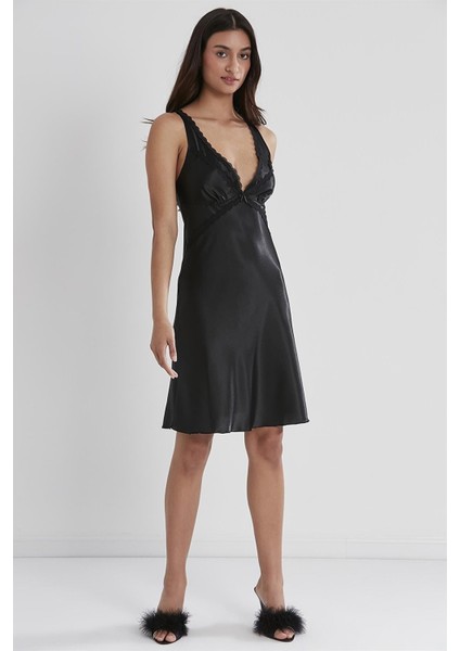 690 Saten Gecelik fiyatları