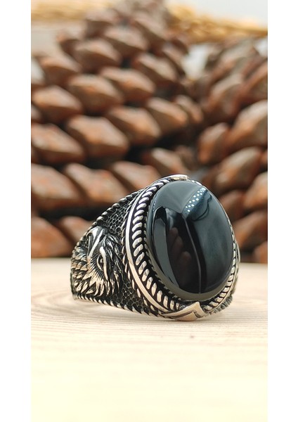 Gümüş Erkek Yüzük Oniks Taşlı Şahin Figürlü