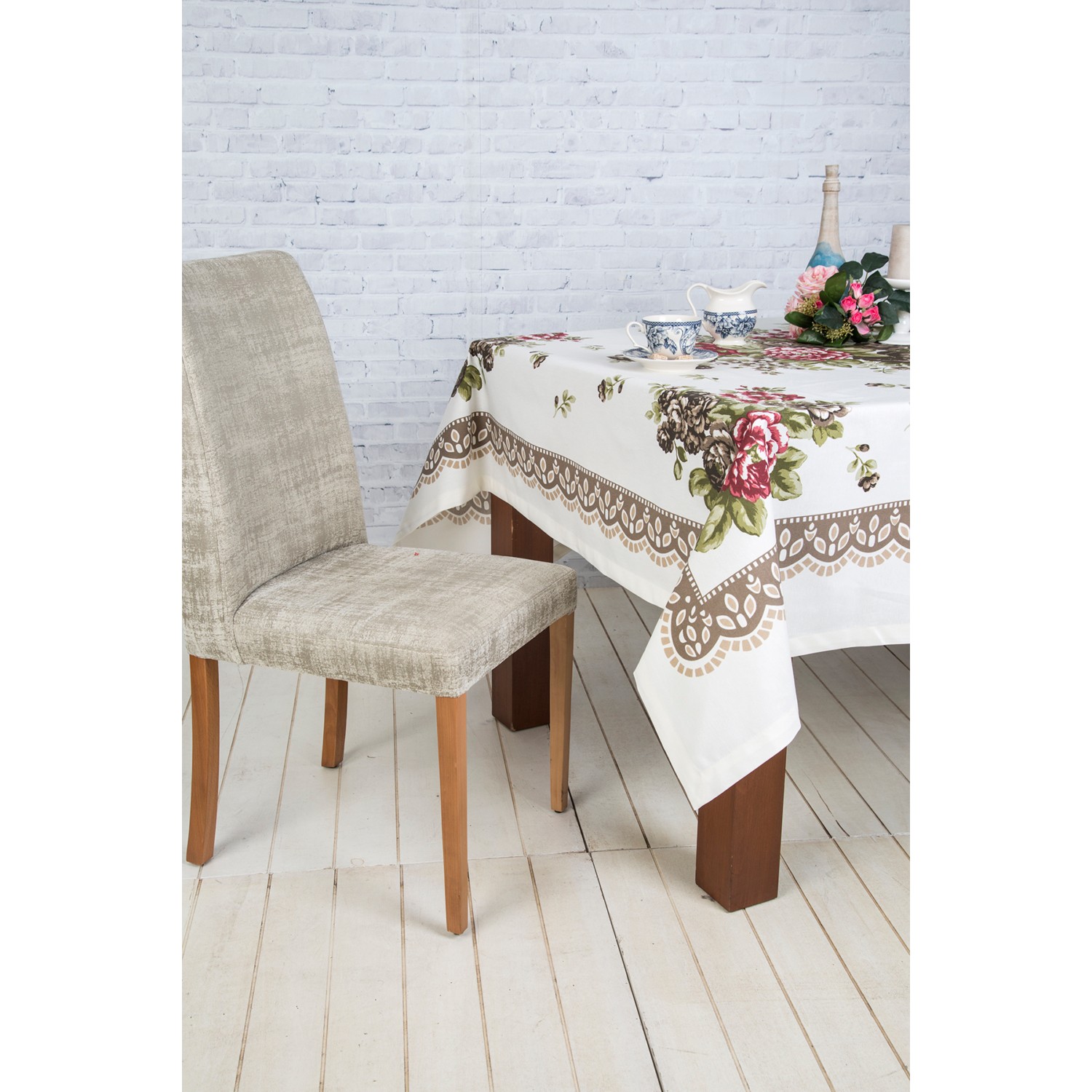 Premier Home Masa Örtüsü Kırmızı Kahve Güllü 170 x 220 Fiyatı