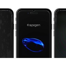 Spigen Apple iPhone SE (2022 / 2020) / iPhone 8 / iPhone 7 Cam Ekran Koruyucu GLAS.tR SLIM HD - 042GL20607