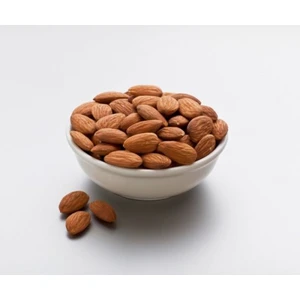 Çiğ Badem 1 Kg