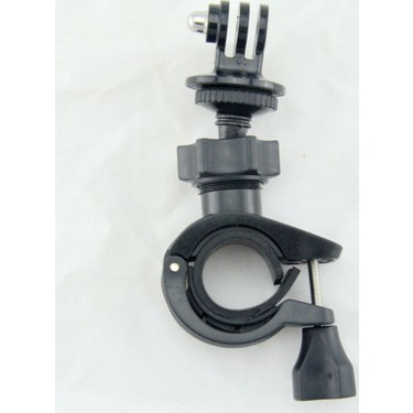 Kochada siltanayotgan yigitlarning yashirin kamerasi Kochada siltanayotgan yigitlarning yashirin kamerasi