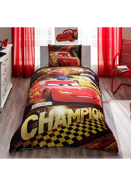 Lisanslı Yatak Örtüsü Cars Champions