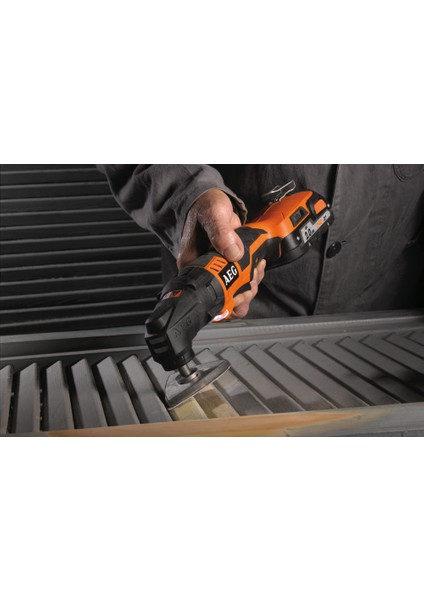 OMNI 18 C LI - 202KIT Çift Akülü Multı-Tool (Lithium ion 18 V; 2.0 Ah)