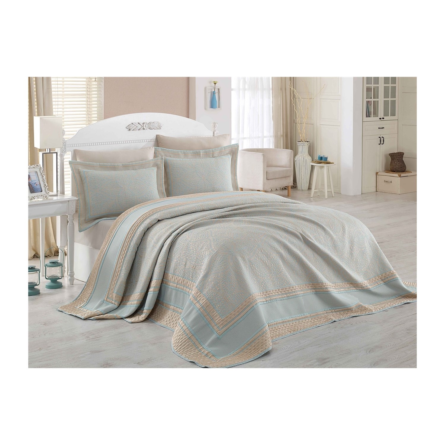 Dantela Vita Jakarlı Çift Kişilik Yatak Örtüsü Margarita Dantela Vita Jakarlı Çift Kişilik Yatak Örtüsü Margarita