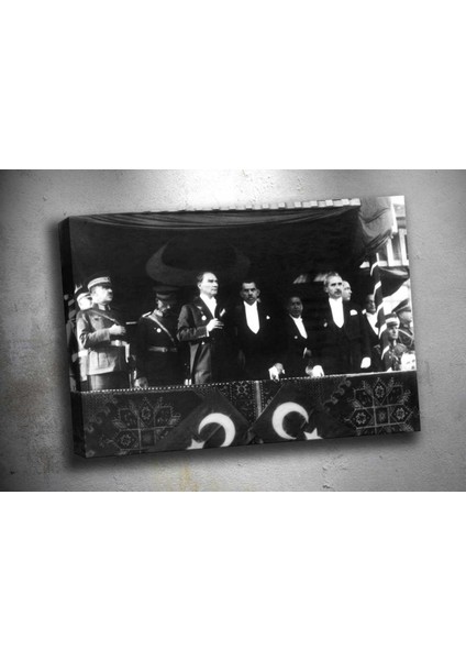Ata-186 Atatürk Geçit Töreni Kanvas Tablo 70 x 100 cm