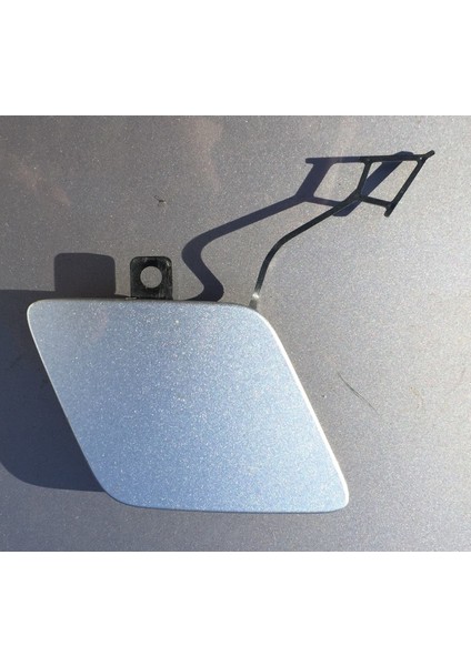 Volkswagen Çeki Demir Kapağı Sağ Ön Passat 2015>>