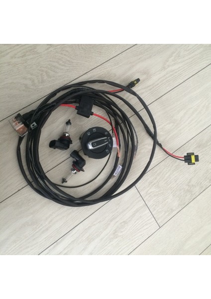 Volkswagen Polo 1999-2001 Anahtarlı Ampüllü Duylu Sis Farı Tesisatı