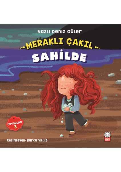 Meraklı Çakıl Sahilde