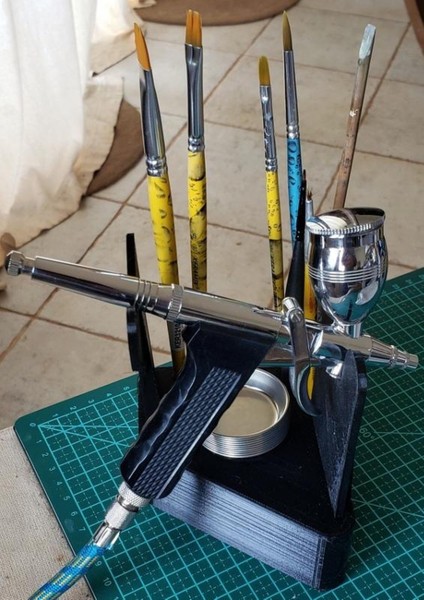 Airbrush Tutucu Plastik Aparat