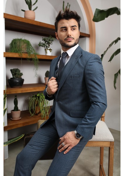 Beyaz Çizgili Gök Mavisi Yelekli Takım Elbise fiyatları