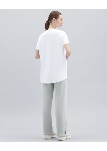 W Performance Tops Crew Neck T-Shirt Beyaz Kadın T-Shirt S221482-102 modelleri