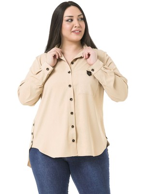 Disentis Modest Büyük Beden Deri Cep Kapaklı Yanları Açılabilir Düğme Detaylı Arkası Uzun Bej Rengi Gömlek