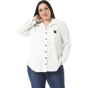 Disentis Modest Büyük Beden Deri Cep Kapaklı Yanları Açılabilir Düğme Detaylı Arkası Uzun Beyaz Gömlek