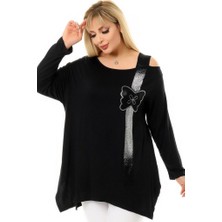 Kheos Tek Omuz Dekolteli Yuvarlak Yaka Kelebek Taş Işlemeli Yandan Yırtmaçlı Esnek Dökümlü ve Rahat Bluz