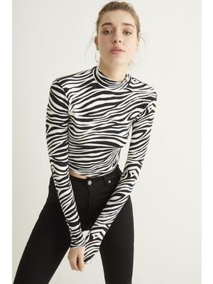 BiPantolon Kadın Ekru Zebra Yarım Balıkçı Crop Bluz