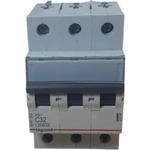 3X32A C/4,5ka Otomatik Sigorta Legrand