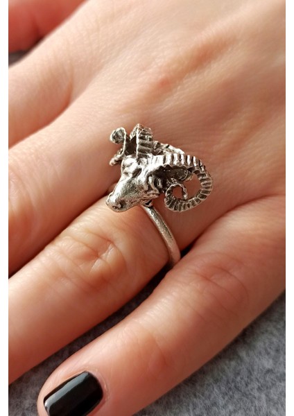 Antik Gümüş Kaplama Koç Başı Şekilli Unisex Yüzük