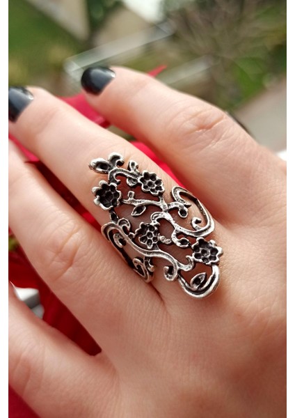Antik Gümüş Kaplama Çiçekler Şekilli Kadın Yüzük