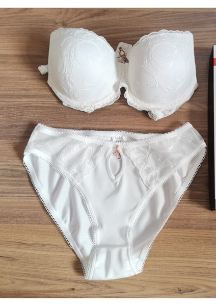 5010 Mercıa Push Up Destekli Aksesuarlı Dantelli Sütyen Takım Beyaz