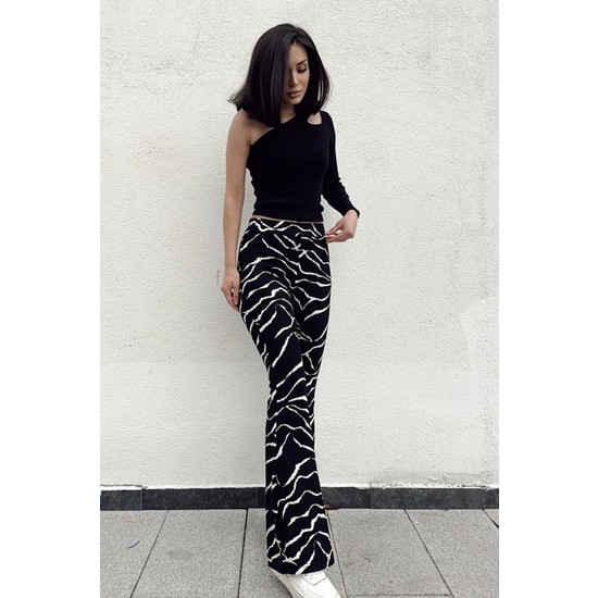 Siyah Kadın Siyah Krep Kumaş Zebra Desenli Yüksek Bel Likralı Ispanyol Paça Pantolon - GİY00070