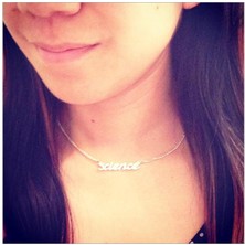 Aldım Geldi Bilim Metin Kolye Plastik Aparat