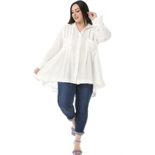 Disentis Modest Büyük Beden Torba Cepli Önü ve Arkası Pileli Geniş Manşetli Arkası Uzun Beyaz Müslin Gömlek