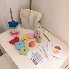 Moccotoys Montessori Giz Torbası ve Ip Geçir Geometrik Şekiller Ikili Eğitici Kartlı Oyunu