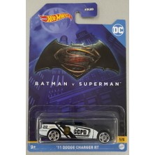 Hot Wheels Batman V Superman  '11 Dodge Charger Rt