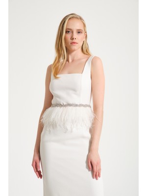 Bontesel Beyaz Midi Boy Kare Yaka Tüy ve Taş Detaylı Yırtmaçlı Nişan Söz Nikah Dış Çekim Elbisesi